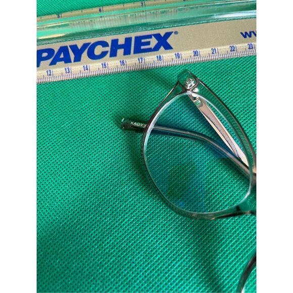 Compliments by DIFF Kady Blue Light Glasses
Tortoise - Picture 10 of 10